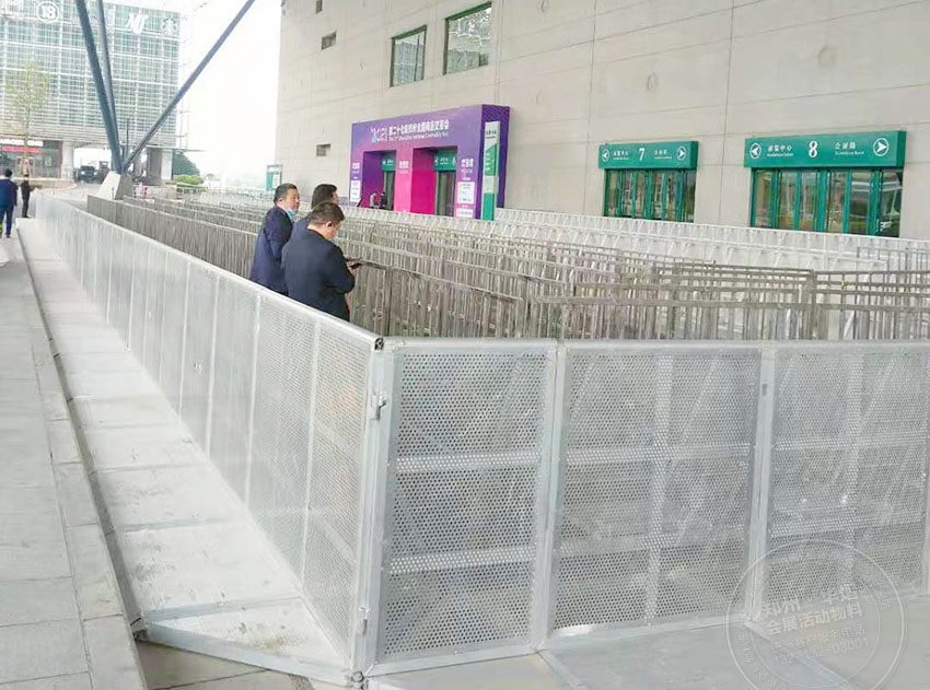  郑州物料租赁公司长1米宽1.2米防爆栏亮相于会展中心活动现场